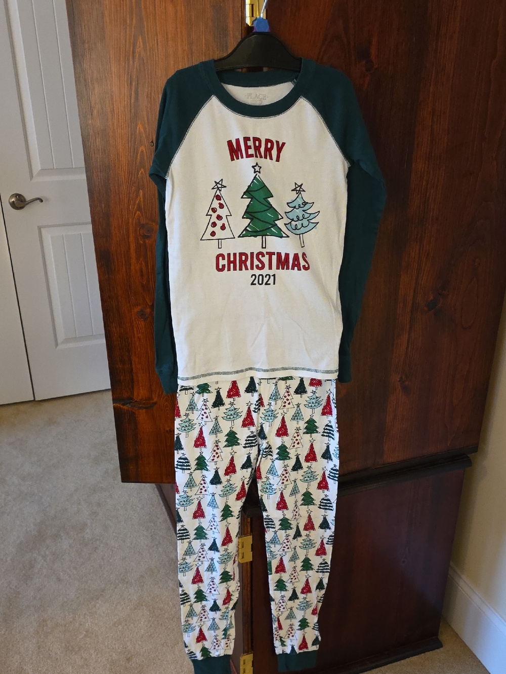 The Children's Place Green & White 'Merry Christmas 2021' Pajama Set